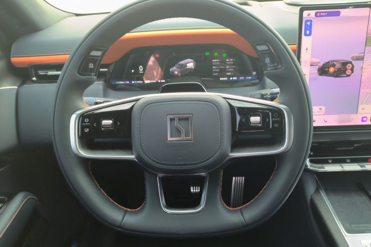 Used Zeekr 9X 2025 Moon Black Edition 70kWh
