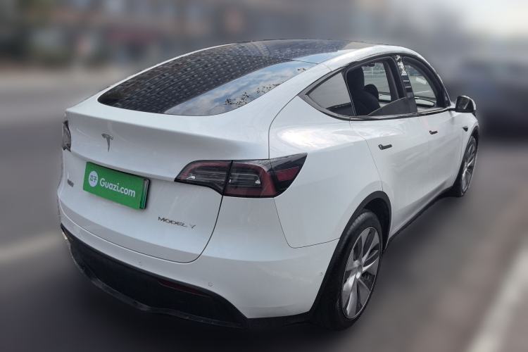 Used Tesla Model Y 2023 Long-Range All-Wheel-Drive Version