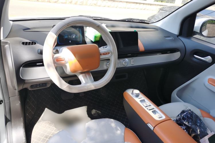 Used CHANGAN NEVO Lumin 2025 301km Honey Dew Edition Center Console