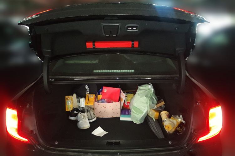 Used Volvo S90 New Energy 2019 T8 E-Drive Hybrid Intelligent Luxury Version China V Standard Trunk