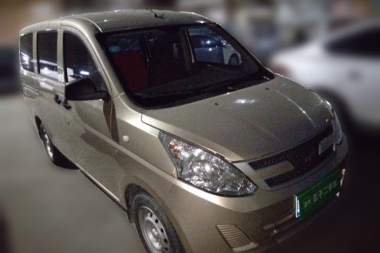 Used Wuling Rongguang V 2018 1.5L Practical Version Front Right 45 Deg