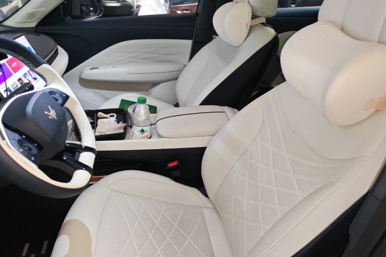 Used ARCFOX T1 2025 Model 425 PLUS
