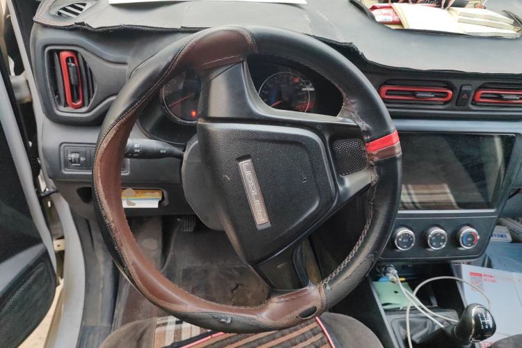 Used Dongfeng Fengon 380 2022 1.5L Standard Van 2 Seats Steering Wheel