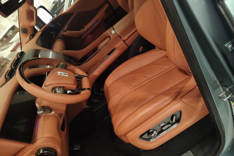 Used Yangwang U8 2023 Luxury Edition
