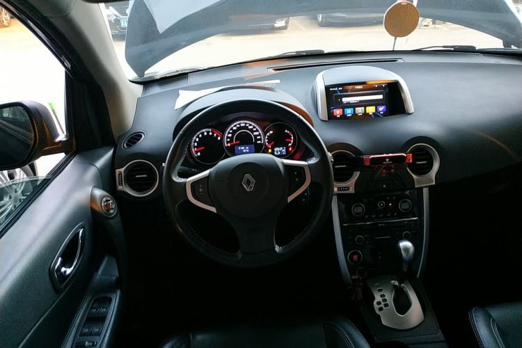 Used Renault Koleos 2014 Revised Version 2.0L Two-Wheel Drive Fashion Edition

