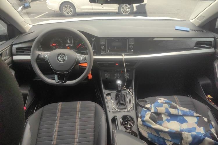 Used Volkswagen Lavida 2019 1.5L Automatic Vision Edition China VI Standard Center Console