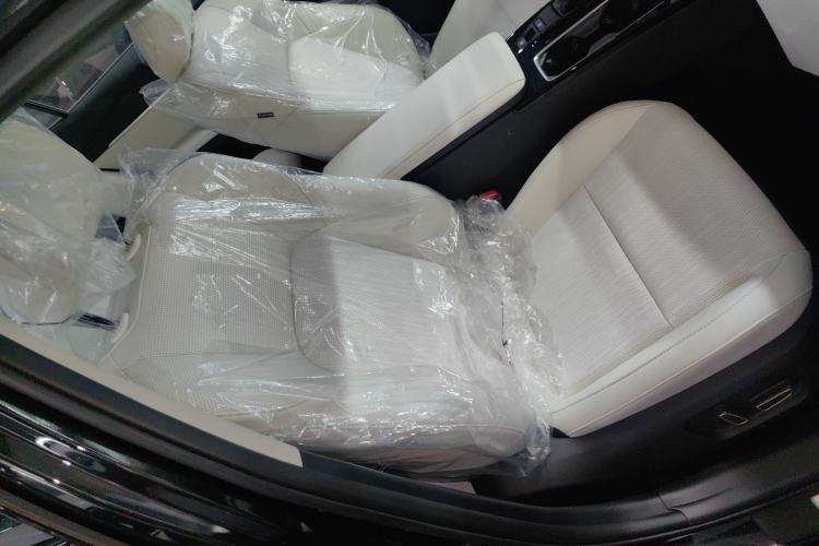 Used Toyota Camry 2024 Dual-Engine 2.5HG Prestige Edition
