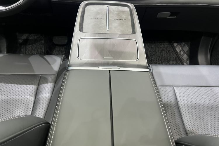 Used AION V 2024 Plus 70 Star Edition Lithium Iron Phosphate
