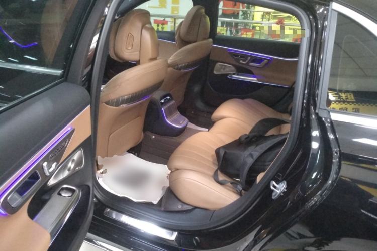 Used Mercedes-Benz E-Class 2024 Facelift E 300 L Luxury Edition
