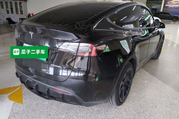 Used Tesla Model Y 2021 Standard Range Rear-Wheel Drive Version Rear Right 45 Deg