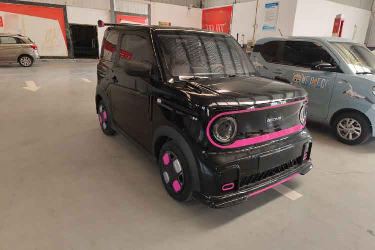 Used Geely Galaxy Panda 2024 200km Panda Kart Front Right 45 Deg