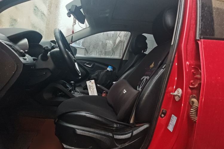 Used Hyundai ix35 2010 2.0L Automatic Two-Wheel Drive Elite Edition GLS Left Front Seat