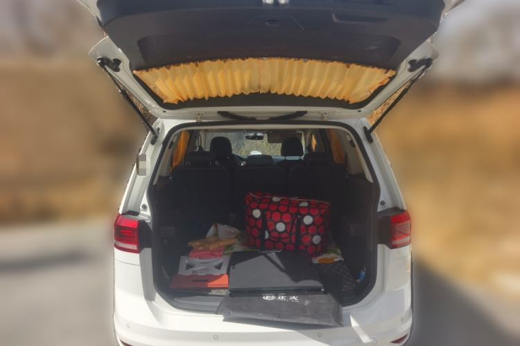 Used Volkswagen Touran 2018 Volkswagen Touran L 280TSI DSG Comfort Edition 7-seater Trunk