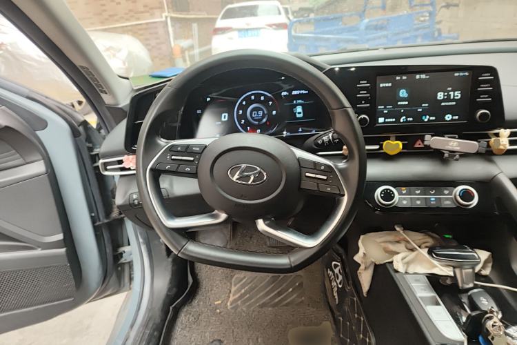 Used Hyundai Elantra 2021 1.5L CVT GLX Elite Edition Steering Wheel