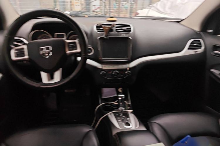 Used Dodge Journey 2013 2.4L Two-Wheel Drive Luxury Version
