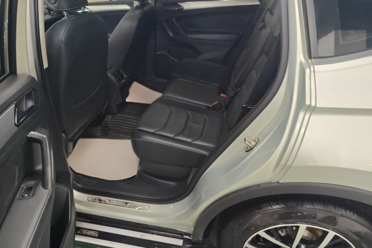 Used Volkswagen Tiguan L 2017 330TSI Automatic Two-Wheel Drive Luxury Edition
