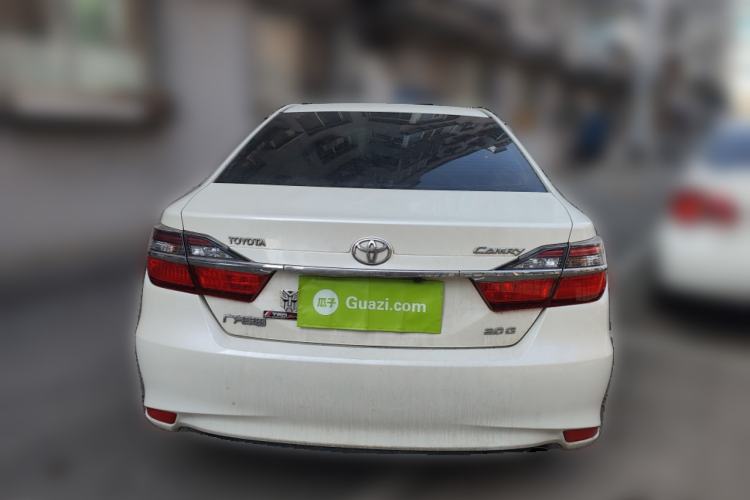 Used Toyota Camry 2016 2.0G 10th Anniversary Leading Edition
