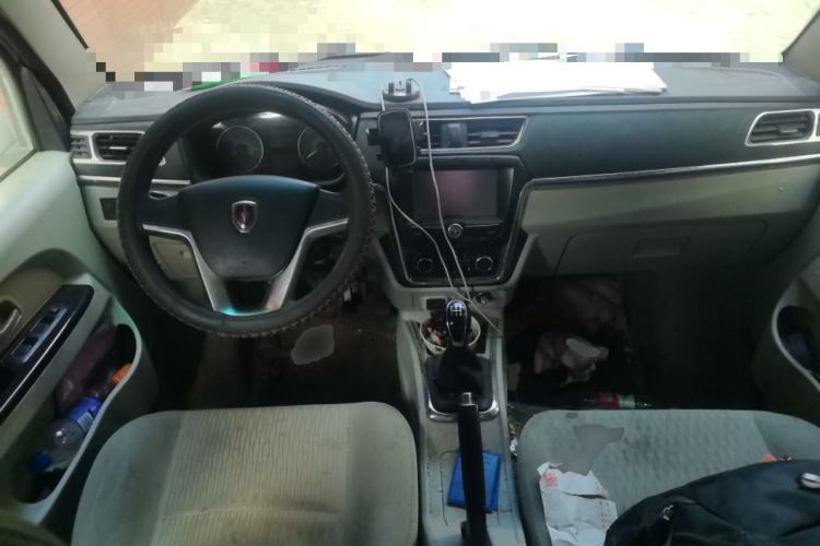 Used Jinbei New Hiace X30L 2022 1.5L Wealth Edition Air-Conditioning-Free Van China VI Standard SWC15M Center Console