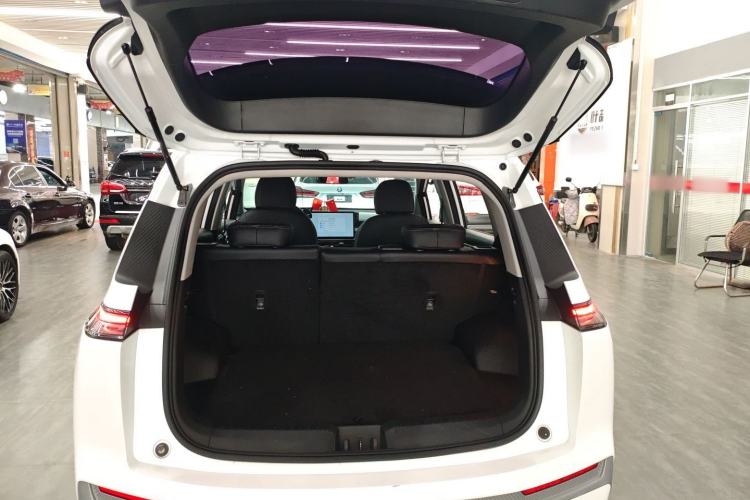 Used AION Y 2023 Plus 610 Smart Edition Lithium Iron Phosphate Trunk