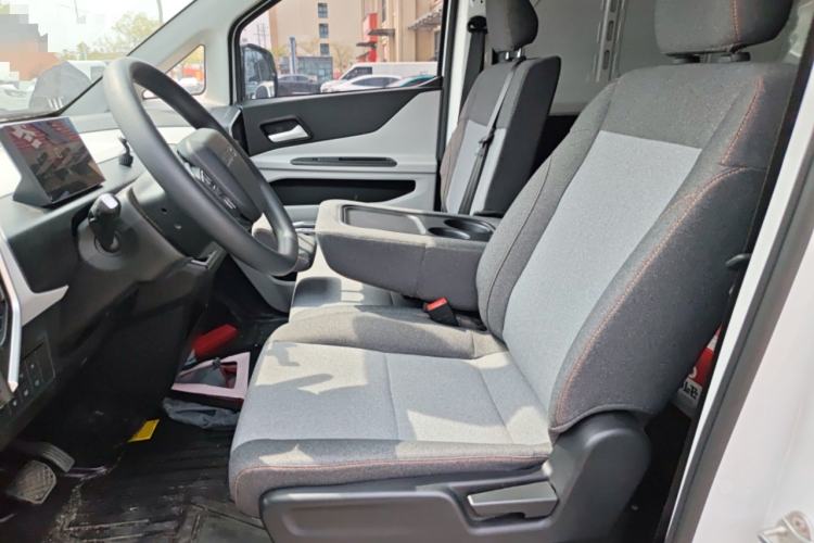 Used CHANGAN KUAYUE Starlight EV 2025 Model 3-Passenger Van, 305 km, Smart Driving Edition Left Front Seat