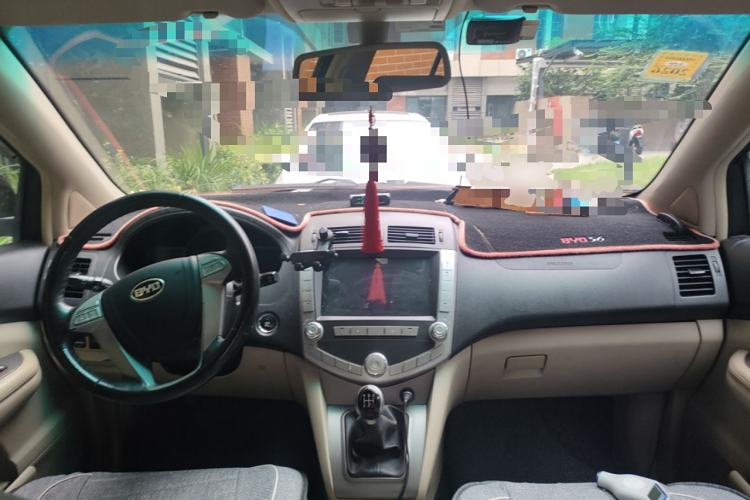 Used BYD S6 2014 2.0L Manual Luxury 5-Seater