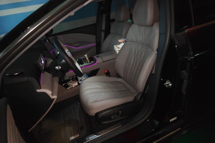 Used Geely Galaxy 8 2025 130km EM-i Prestige Edition Left Front Seat