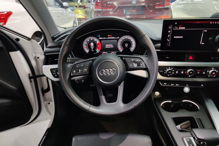 Used Audi A4L 2020 40 TFSI Fashion Dynamic Model Steering Wheel