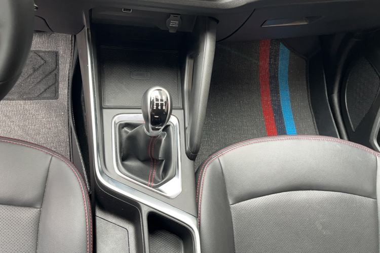 Used Livan X3 PRO 2022 1.5L Manual Little Cutie
