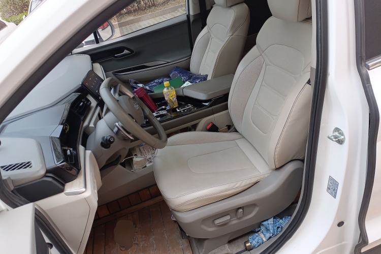 Used Hyundai Custo 2021 380TGDi Deluxe Edition DLX Left Front Seat