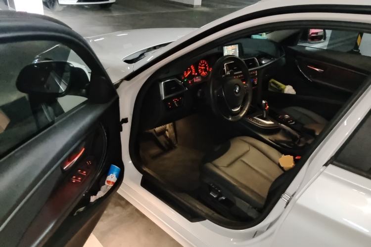 Used BMW 3 Series 2017 318i Fashion Model Driver Seat