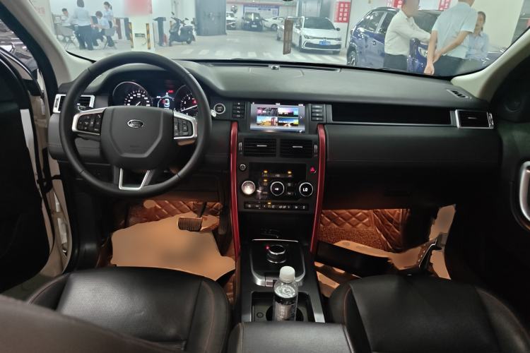 Used Land Rover Discovery Sport 2019 240 PS SE Dynamic Version China VI Standard Center Console