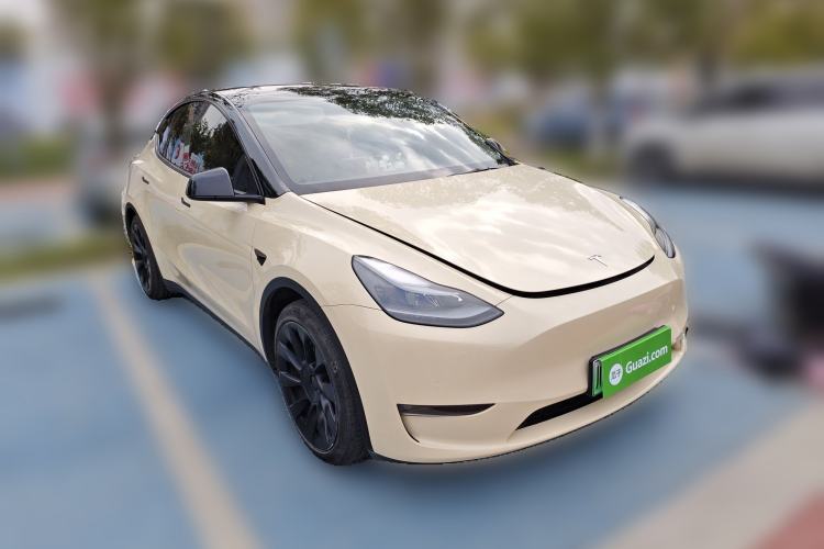 Used Tesla Model Y 2021 Standard Range Rear-Wheel Drive Version Front Right 45 Deg