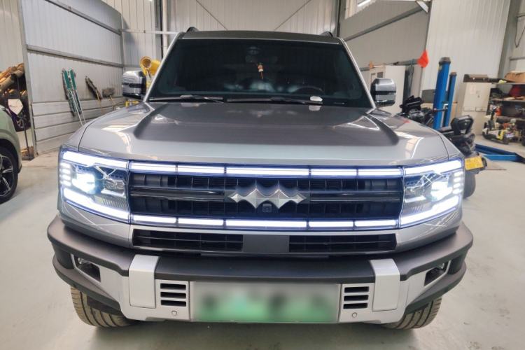 Used Formula Leopard Leopard 5 2023 Navigator Edition