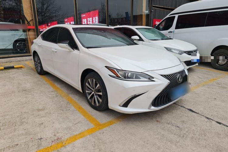 Used Lexus ES 2020 200 Excellence Edition
