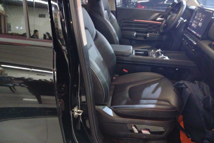 Used Tank 300 2025 2.0T Conqueror Right Front Seat