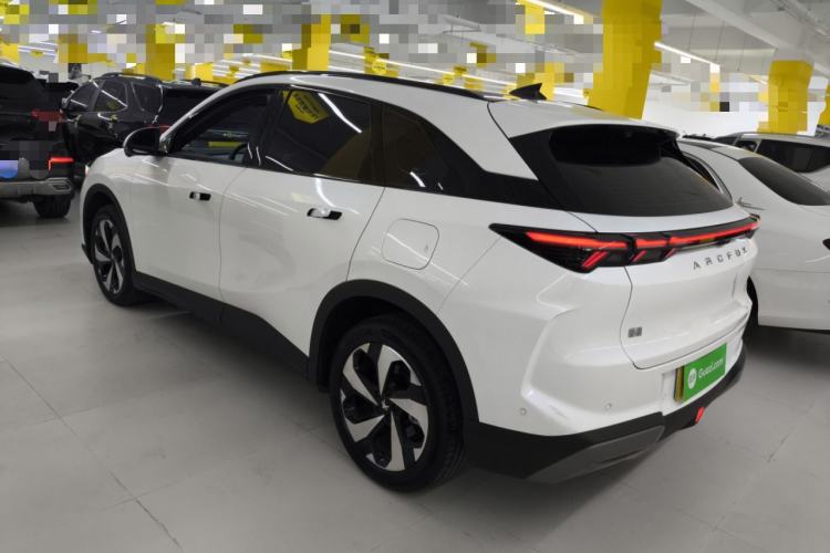 Used ARCFOX Alpha T5 2026 Model Pure Electric 560 Yuanjing Smart Driving Version
