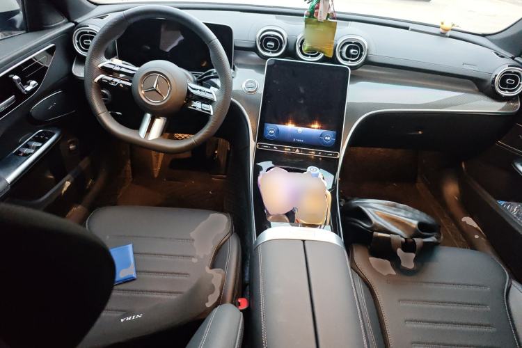 Used Mercedes-Benz C-Class 2025 C 260 L Sport Edition Center Console