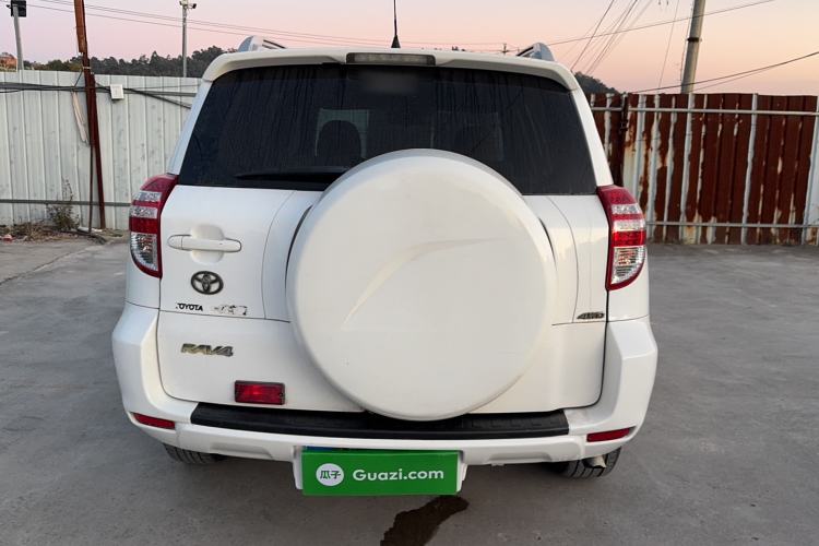 Used Toyota RAV4 2012 Luxurious Edition 2.0L Automatic All-Wheel Drive