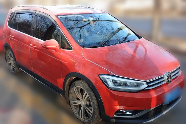 Used Volkswagen Touran 2018 Volkswagen Touran L 280TSI DSG Luxury Edition 6-seater
