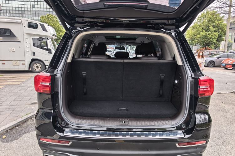 Used Roewe RX8 2019 30T Smart Connectivity Two-Wheel Drive Supreme Flagship Edition
