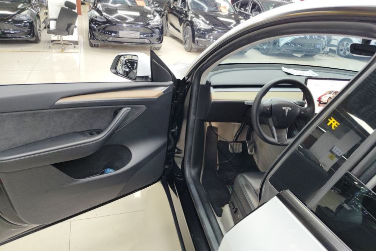 Used Tesla Model Y 2022 Revised Version Rear-Wheel Drive Driver Seat