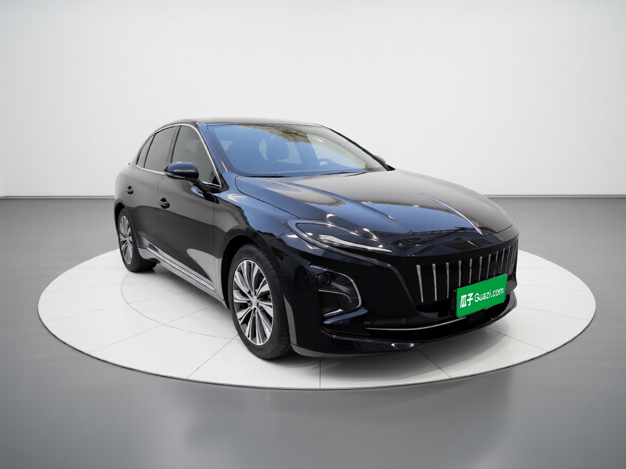 Hongqi E-QM5 2024 610 km PLUS — снимка 3