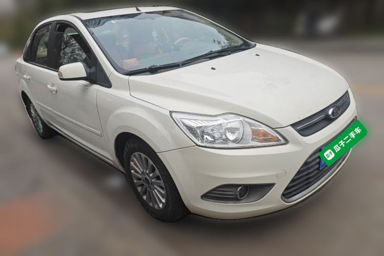 Used Ford Focus 2013 Sedan Classic 1.8L Automatic Fashion Edition