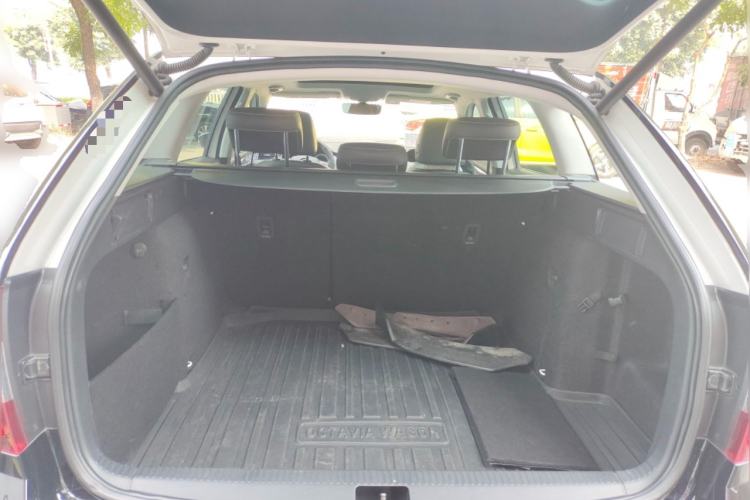 Used Skoda Octavia 2019 TSI280 DSG Flagship Wagon China VI Standard Trunk