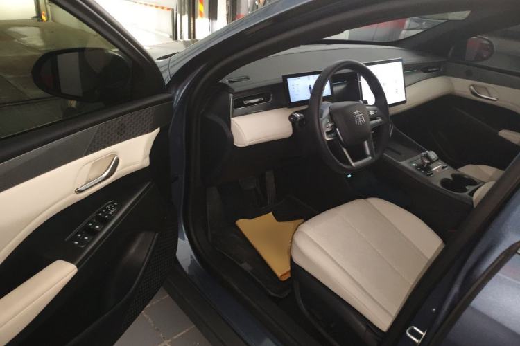 Used BYD Qin PLUS 2025 DM-i Smart Drive 120KM Superior Model