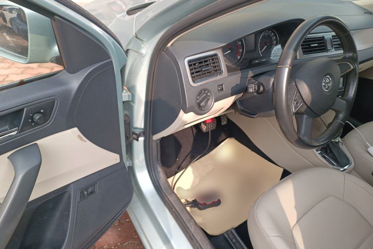 Used Skoda Rapid 2013 1.6L Automatic Preferred Model