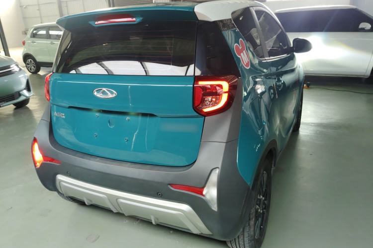 Used Chery Little Ant 2022 Restyled Version Sweet Pink Edition Half-Sugar Version 30.6 kWh 30 kW 301 km
