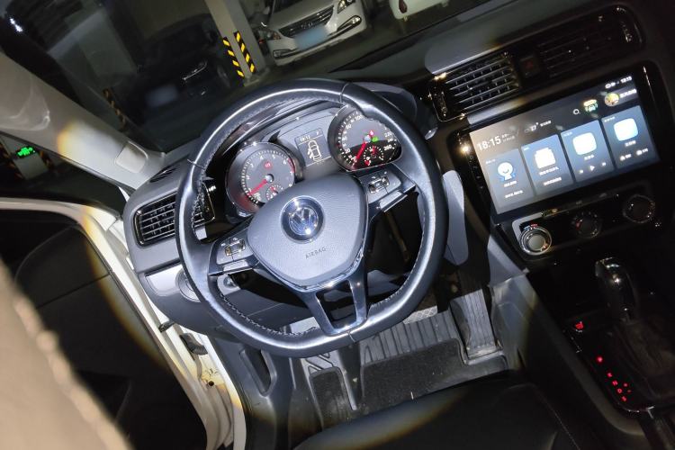 Used Volkswagen Sagitar 2018 280TSI DSG Ignite Edition Steering Wheel