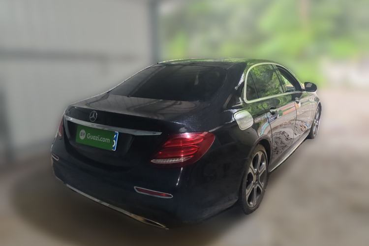 Used Mercedes-Benz E-Class 2016 E 300 L Sporty and Stylish Model