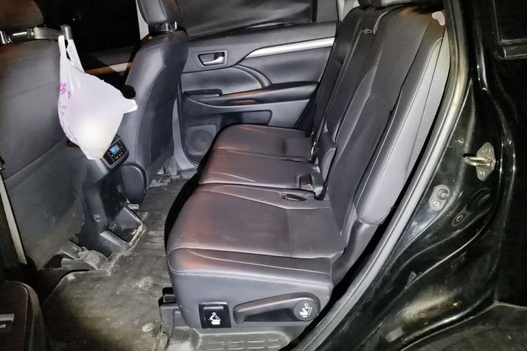 Used Toyota Highlander 2021 2.0T Four-Wheel Drive Luxury Edition 7 Seats Left Rear Seat